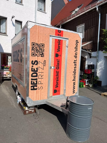 Deichsel mit Fass